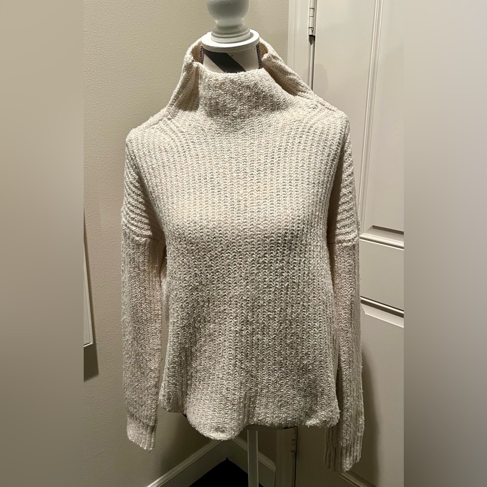 Anthropologie Chunky‎ Ribbed Knit Ivory Sweater Size Small